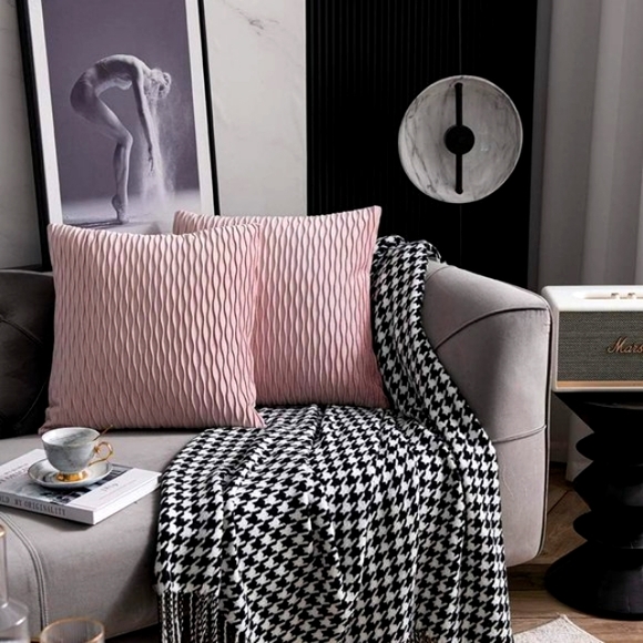 Set of 2 Petal Pink Soft Ripple Corduroy Velvet Pillow Covers Throw Pillows New - Picture 7 of 13